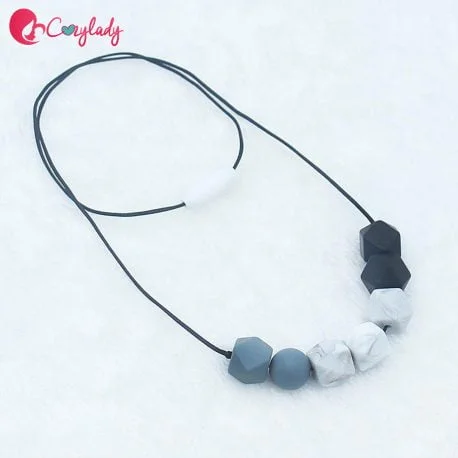 nursing-necklace-2