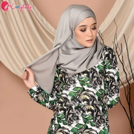 Baju kurung menyusu selak 2